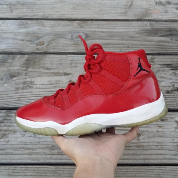 nike jordans red white and black